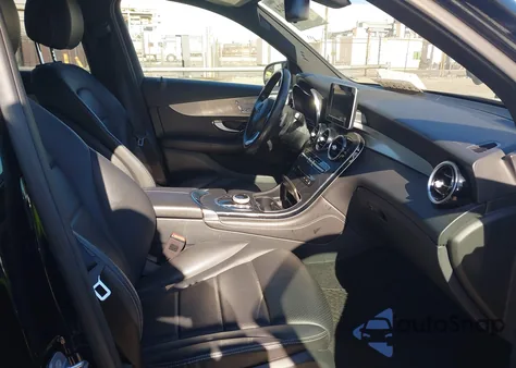 2019 Mercedes-Benz Glc 300 from USA, damaged, VIN WDC0G4JB3KF563380